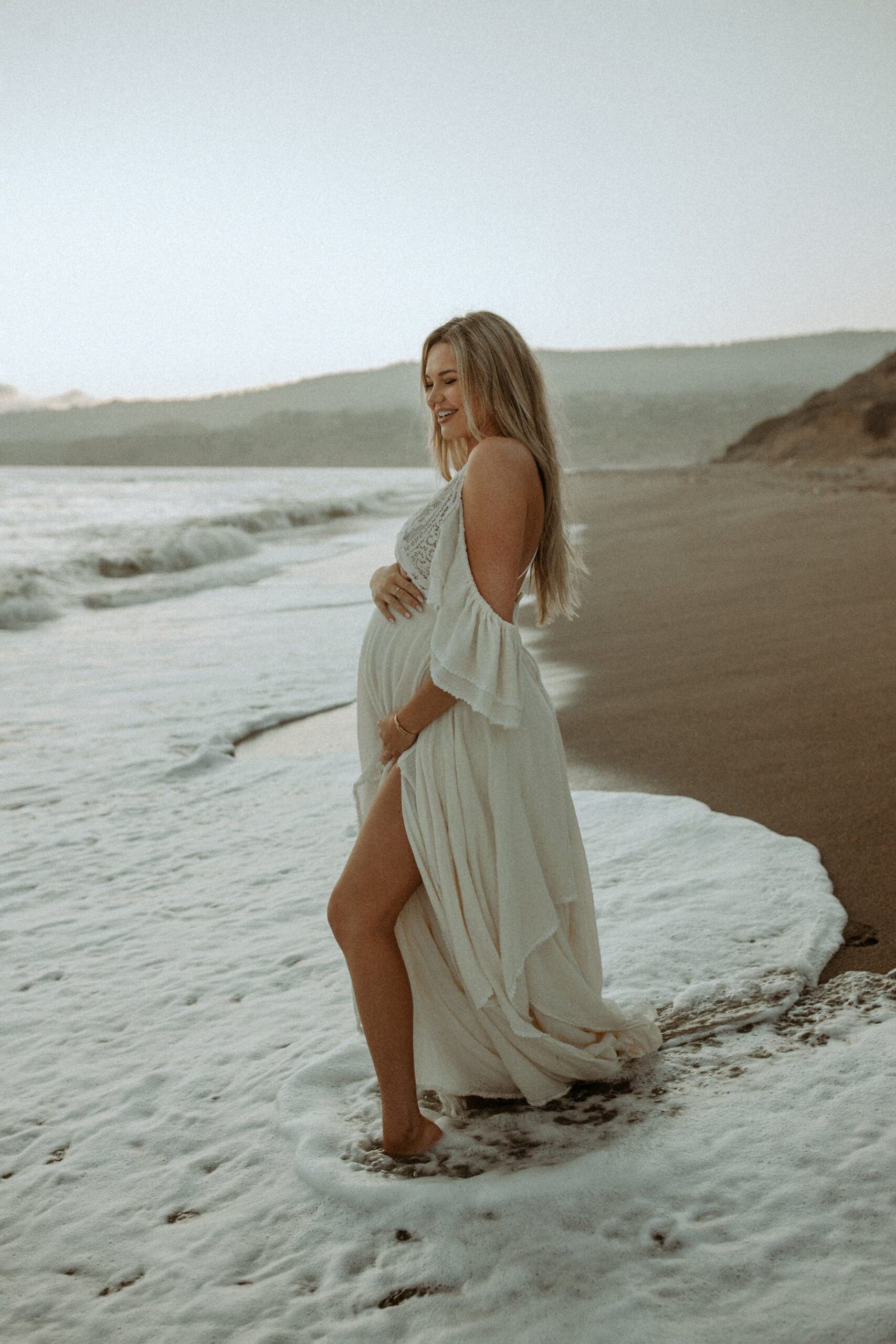 nuture-baby-photography-maternity-beach-session35.jpg