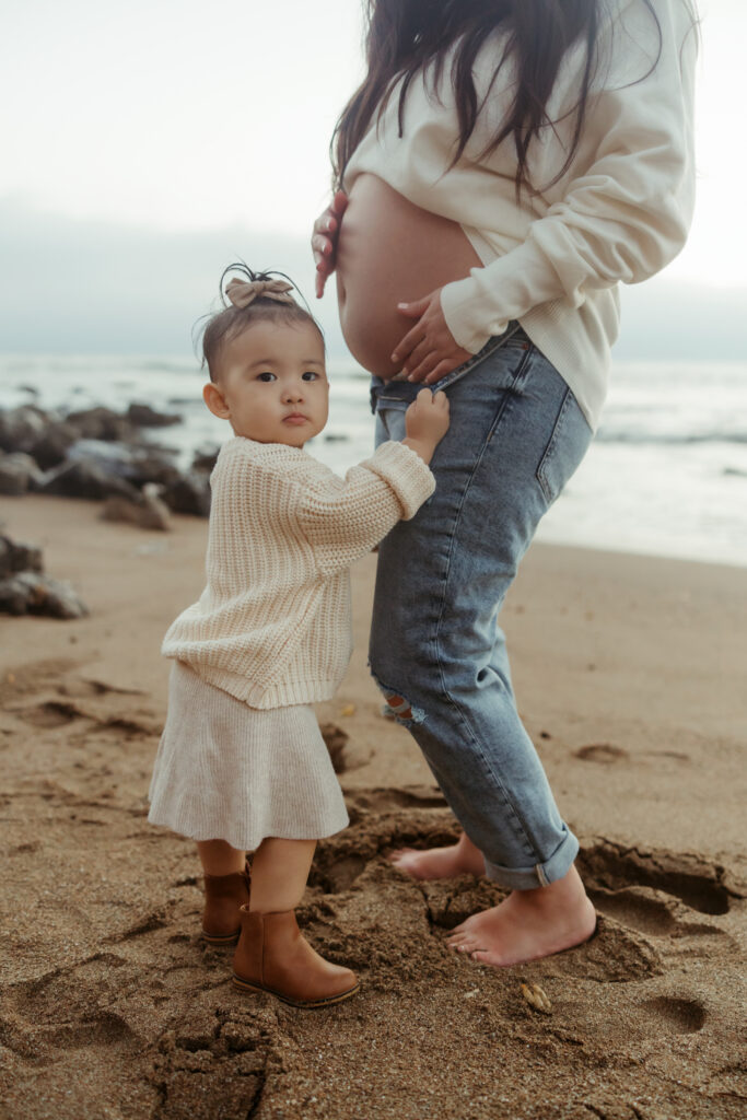 Why Maternity Photo Sessions Are Worth the Investment